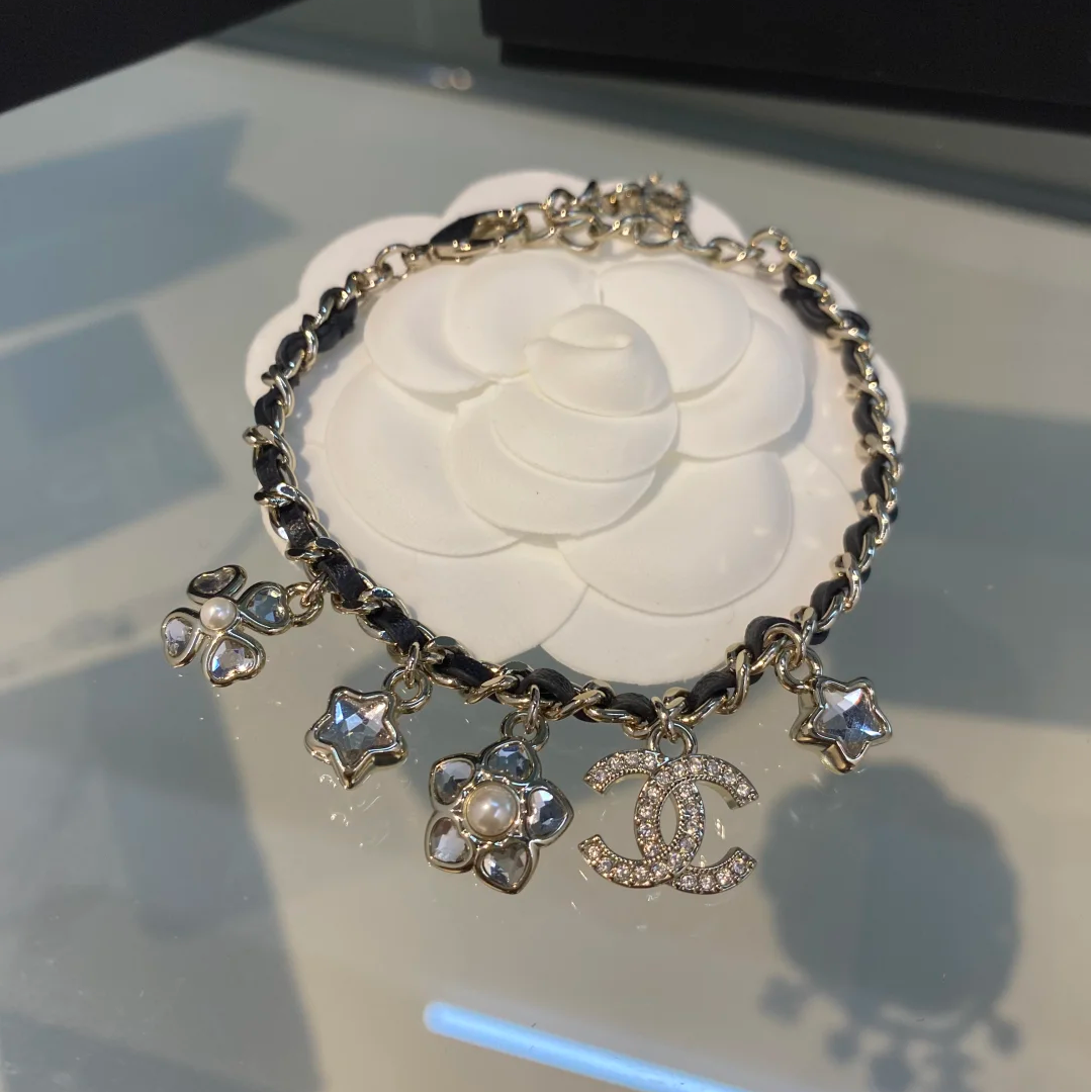 Chanel 25B Flower Necklace Bracelet